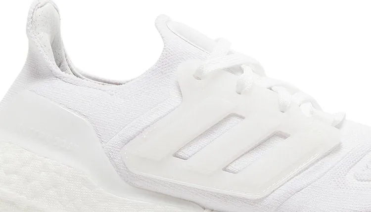 Adidas Wmns UltraBoost 22 sneakers, white