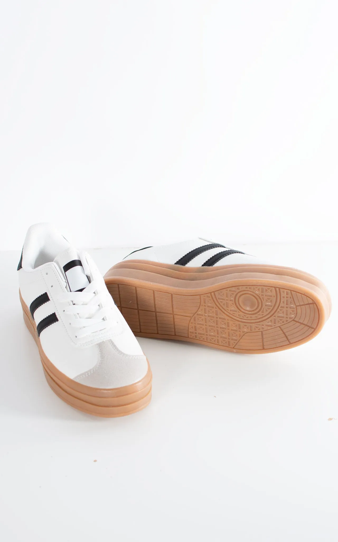 Dolly Trainers | White