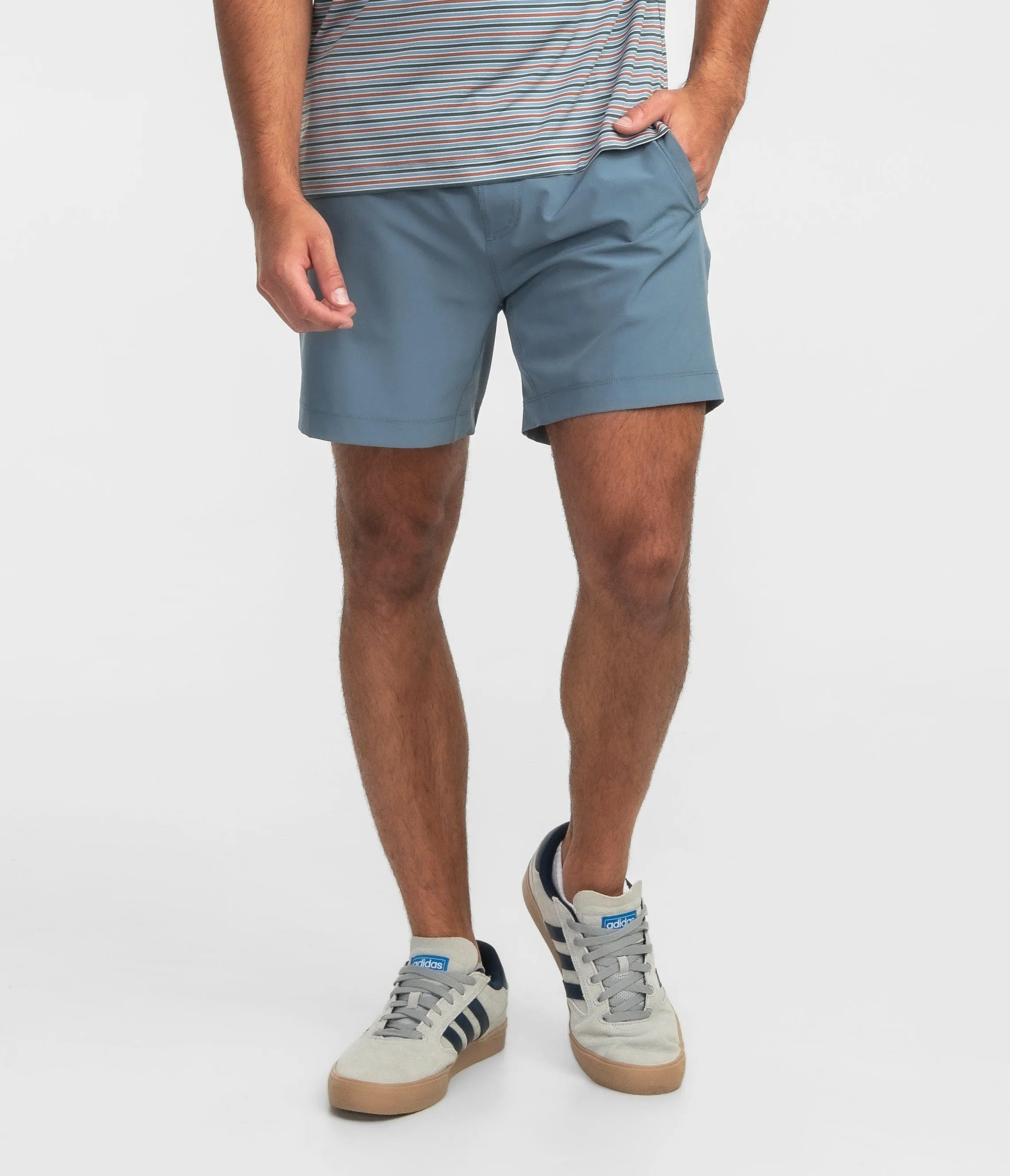 Everyday Hybrid Short (5.5" inseam) - Blue Mirage