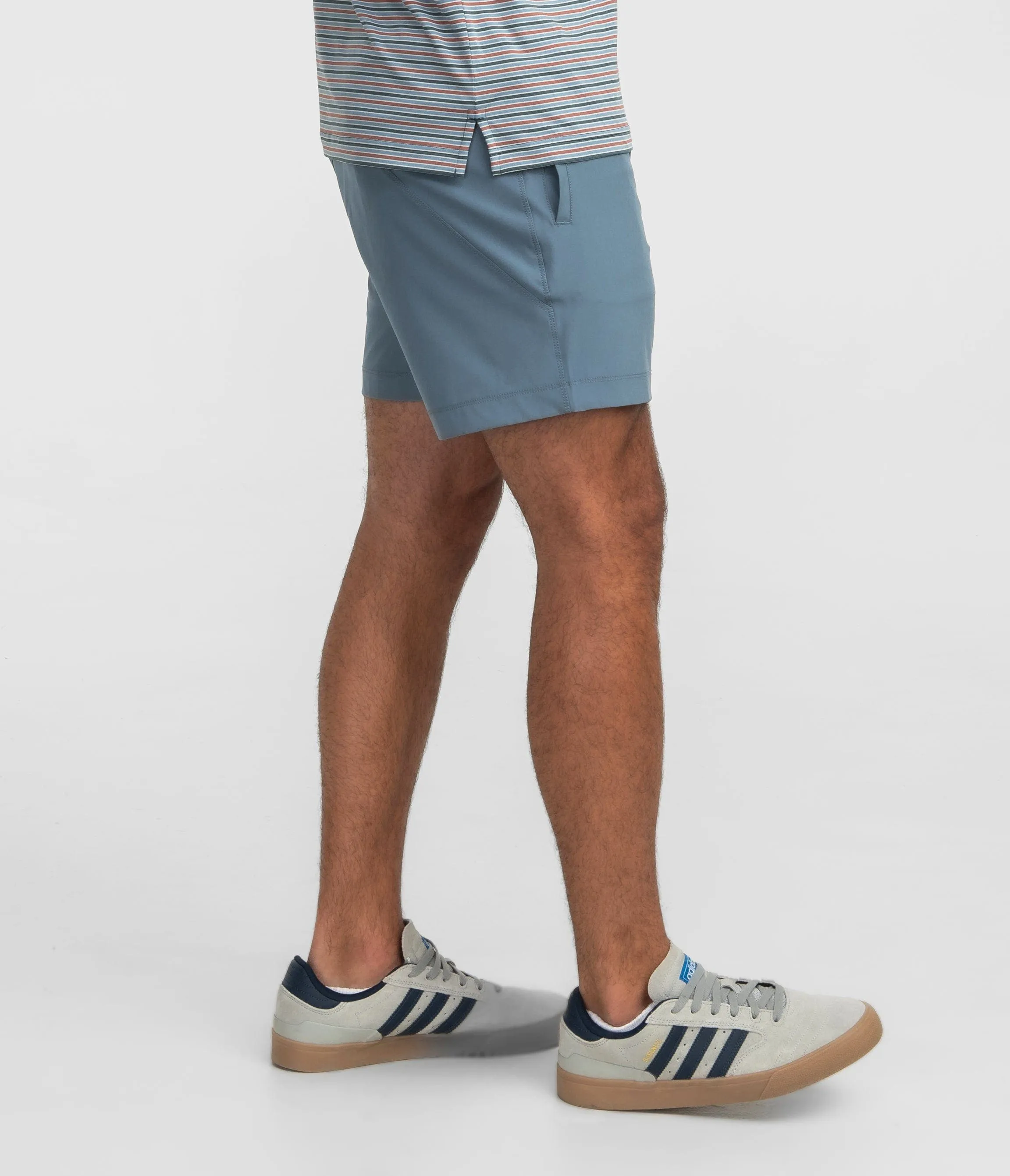 Everyday Hybrid Short (5.5" inseam) - Blue Mirage