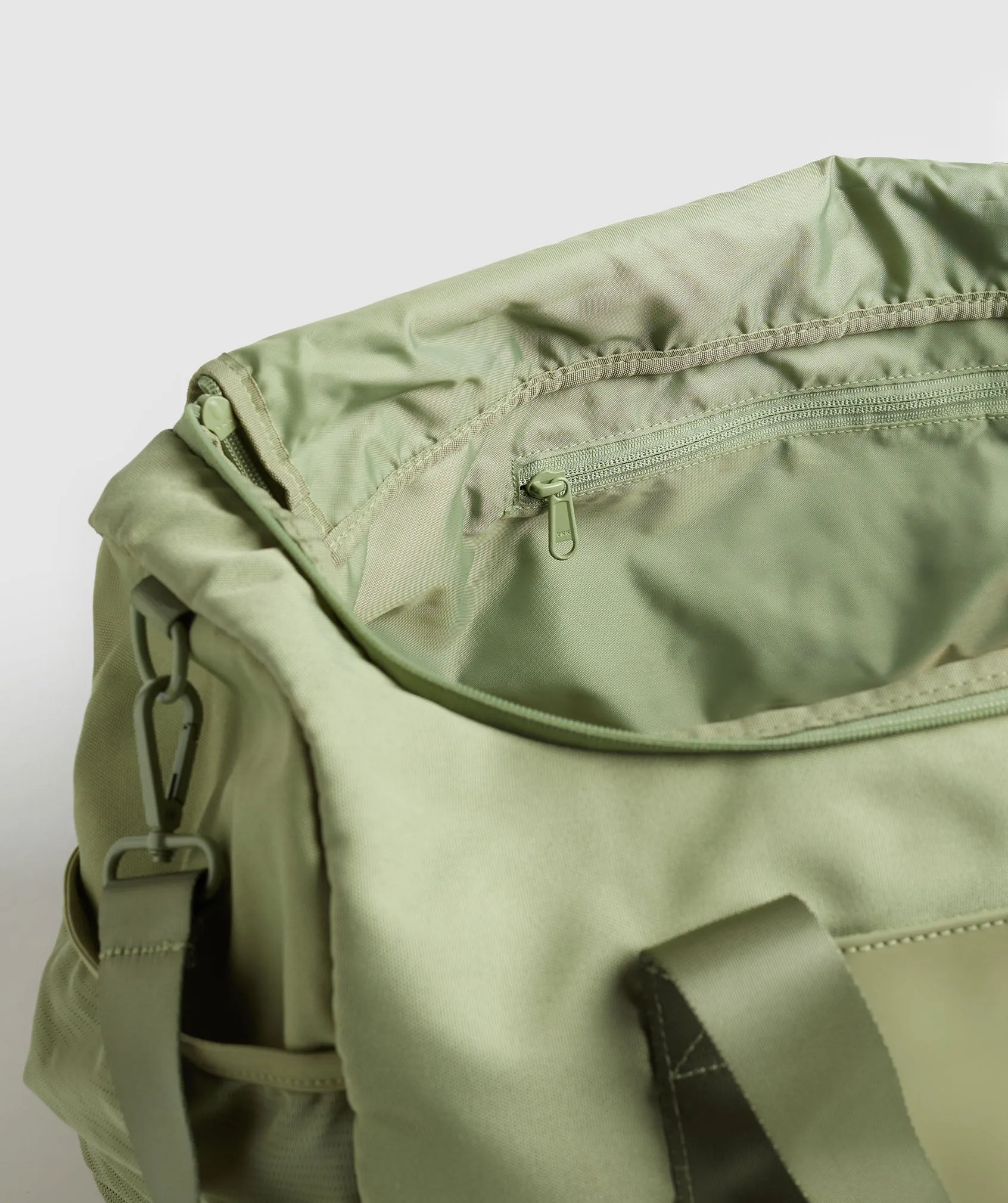 Gymshark Everyday Holdall Medium - Natural Sage Green