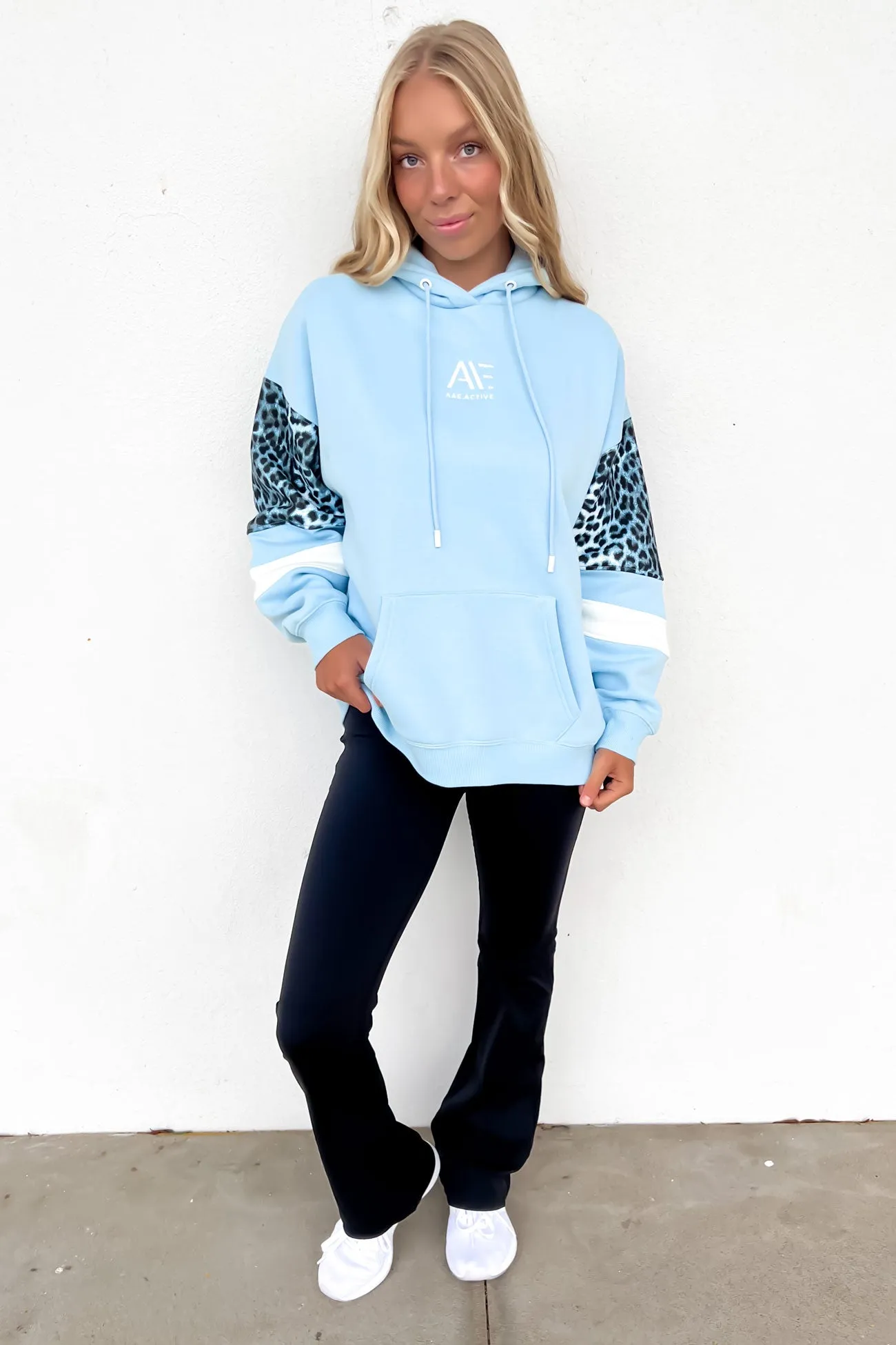 Summit Hoodie Light Blue